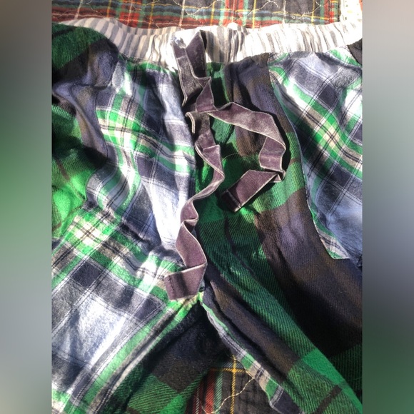 Aerie Green and Blue Plaid Pajama Pants - Picture 3 of 7
